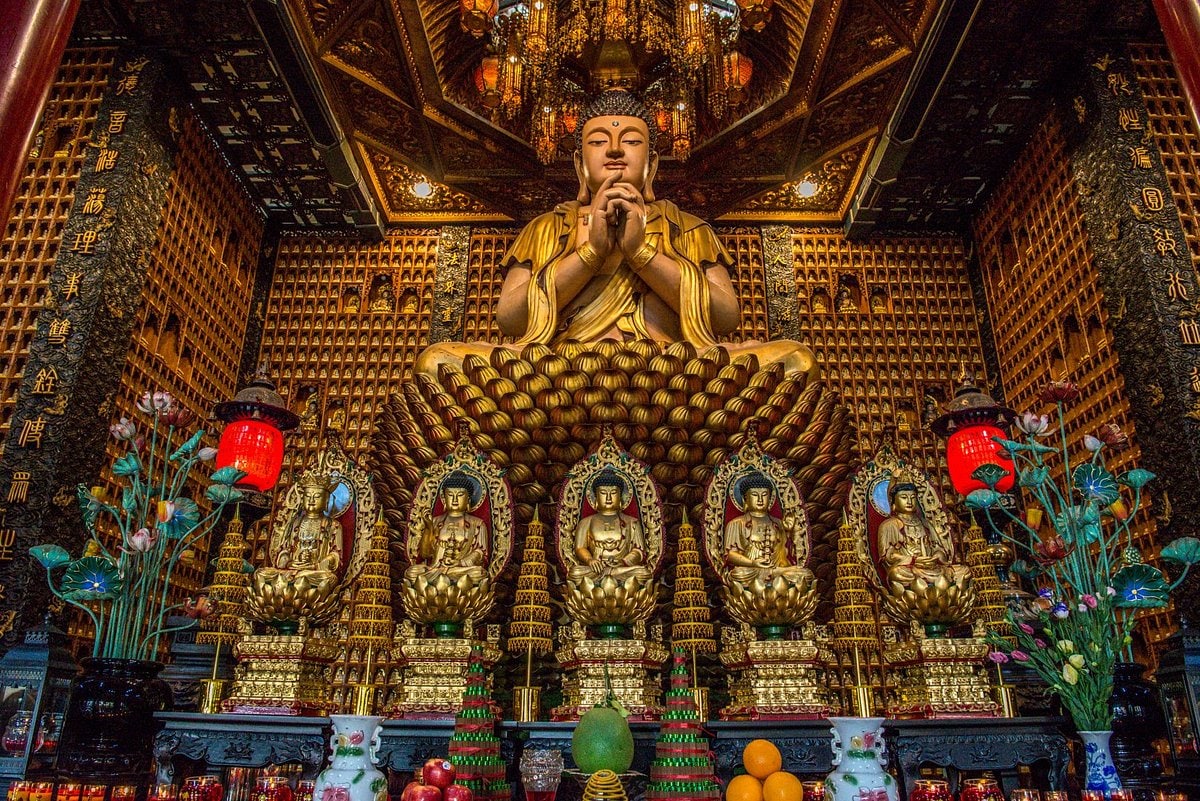 Chua Van Phat is a peaceful place for praying